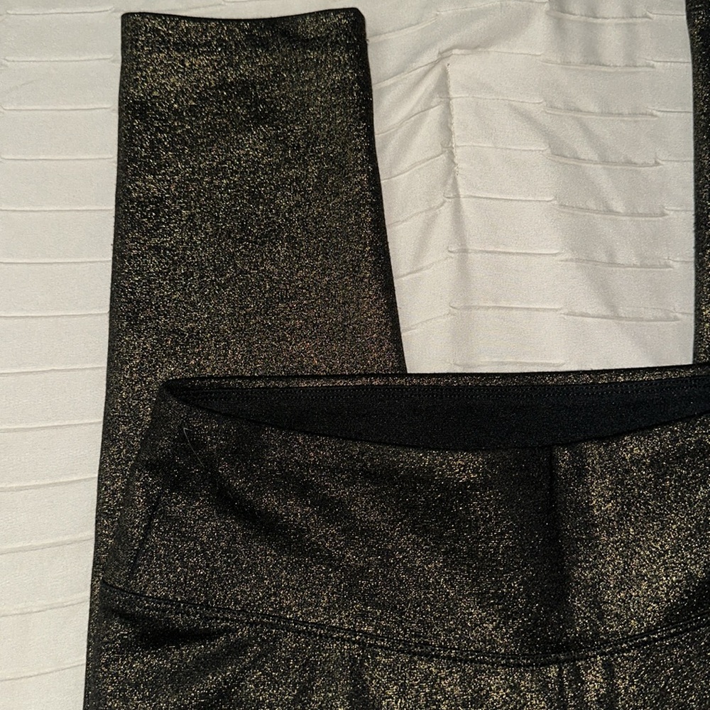 Express Leggings - Picture 3 of 8